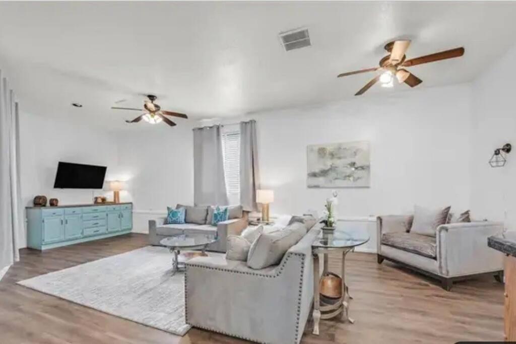 Beautiful Oasis With Rv Or Boat Parking Villa Henderson Exterior photo
