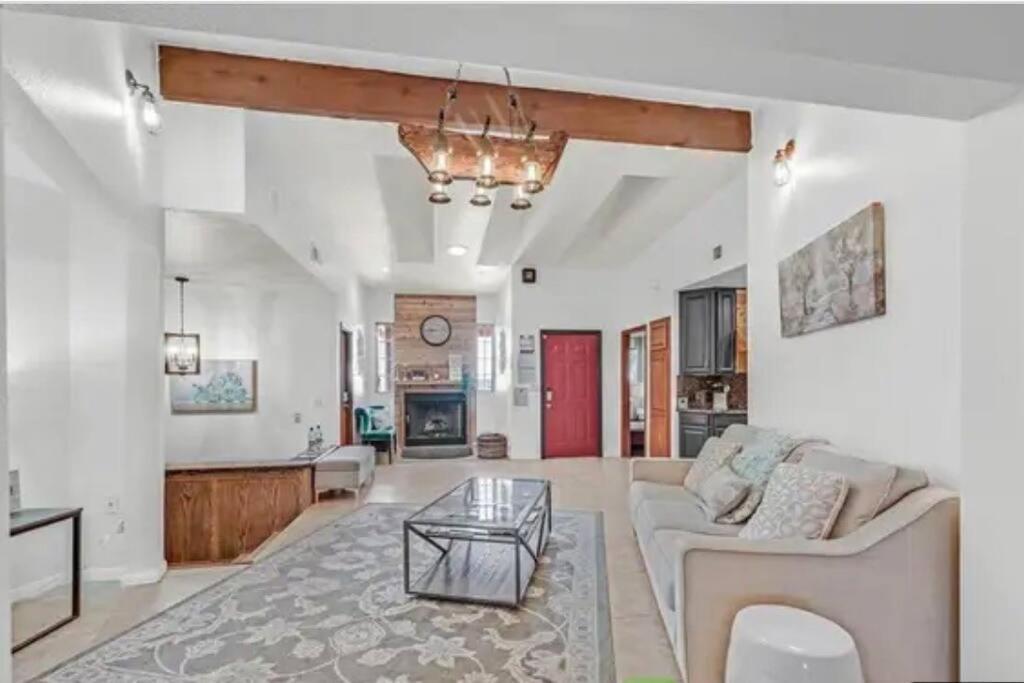 Beautiful Oasis With Rv Or Boat Parking Villa Henderson Exterior photo